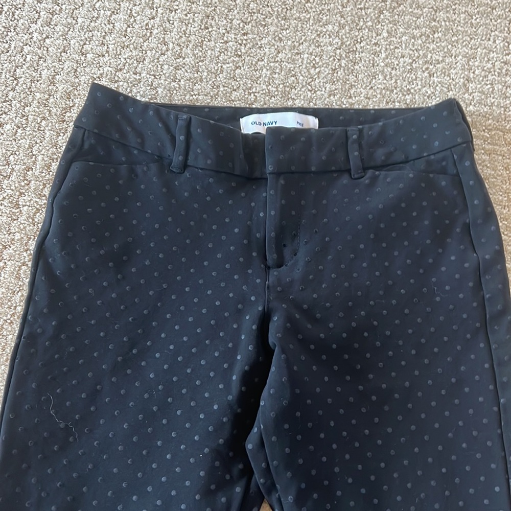 Old navy pixie pants - Picture 2 of 3